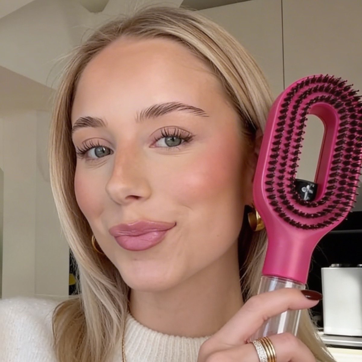 J'ai testé la brosse 2-en-1 avec spray Styra Magic pendant 30 jours - blog StyraHair France