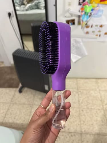 Brosse Styra Magic violette reçue par Inès